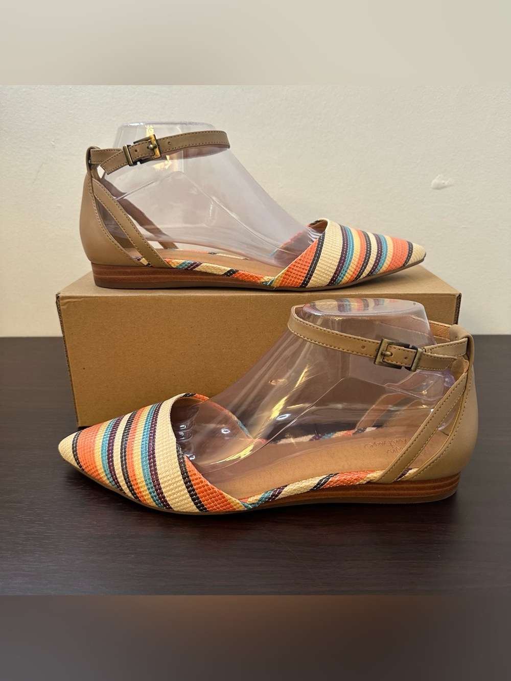 Crown Vintage Leather Striped Pointed Toe Evalinda Flats Ankle Strap Buckle, 9